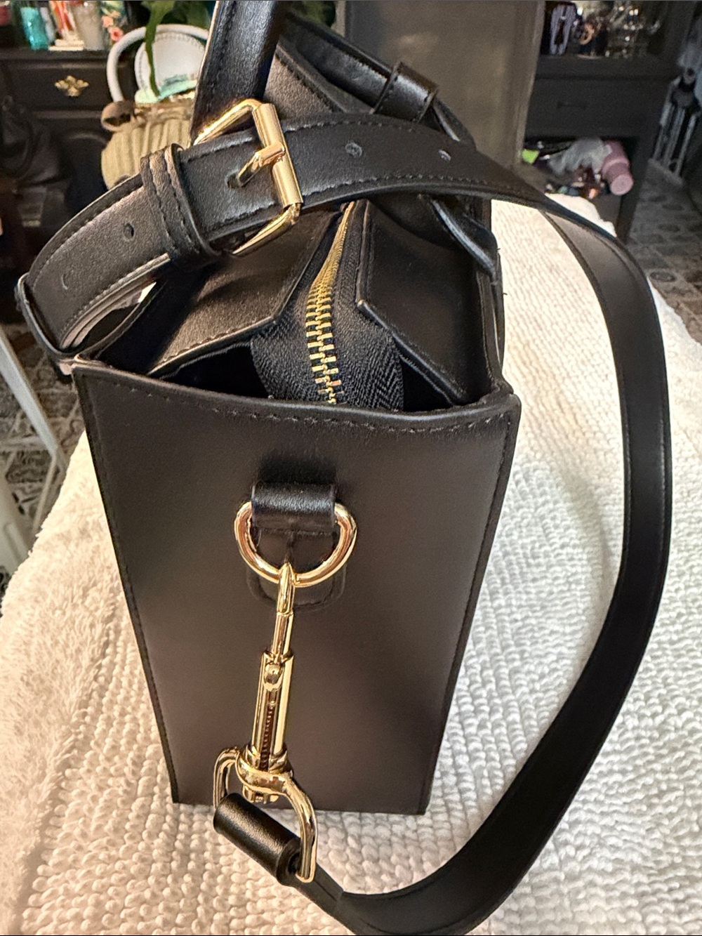 SipCarry Black Tumbler Tote Bag Purse for 40oz 30oz Stanley Cup Crossbody - Picture 2 of 6